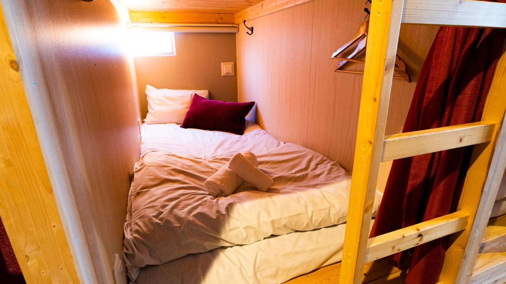 R Hostel Namba South Osaka 0*,